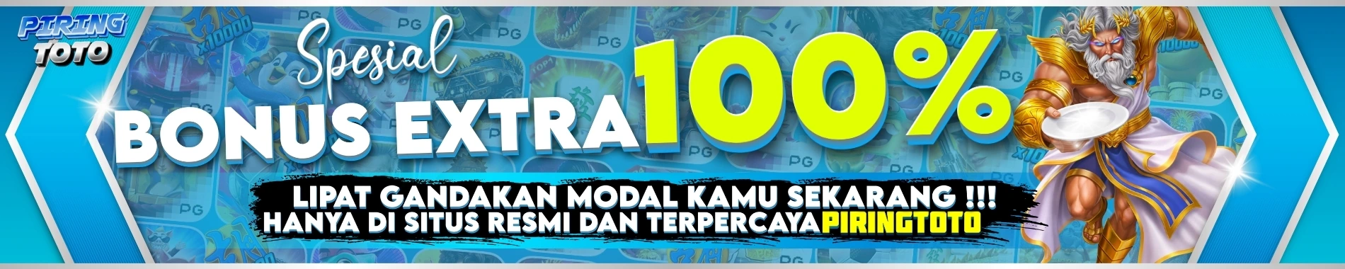 Banner promosi Piringtoto dengan tulisan Spesial Bonus Extra 100%, ilustrasi Zeus membawa piring putih, dan teks lipat gandakan modal kamu sekarang